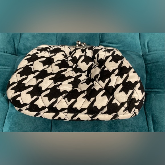 Vera Bradley Handbags - Vera Bradley Black and White KissLock Change purse